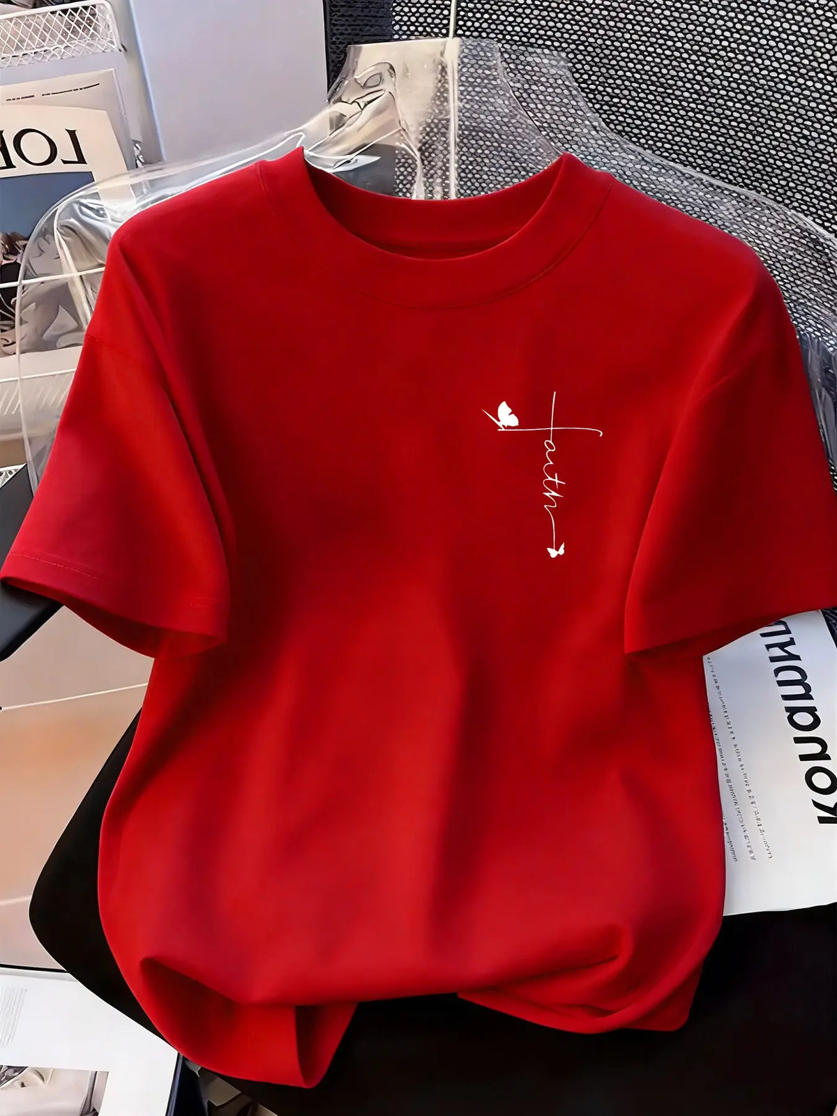 Women's Creative Geometric Iron-On Print Comfortable Loose Fit Casual Slight Stretch Round Neck T-Shirt, Stylish Everyday Daily Wear, Perfect for All Seasons